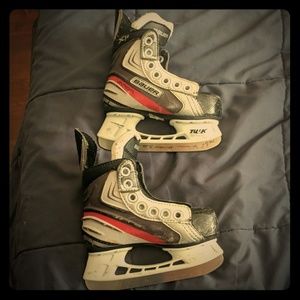 Bauer boys hockey skates